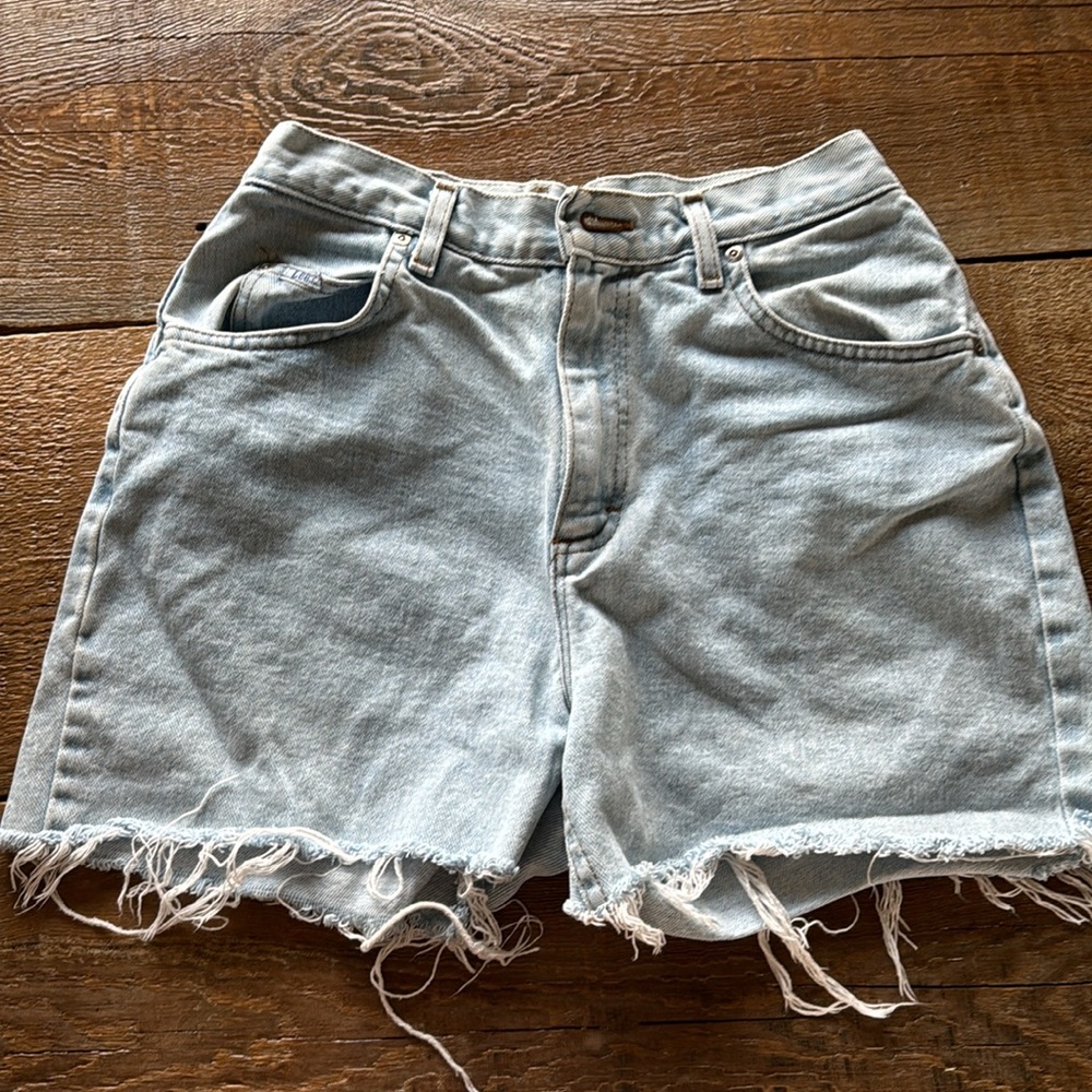 Levi mom Jean short